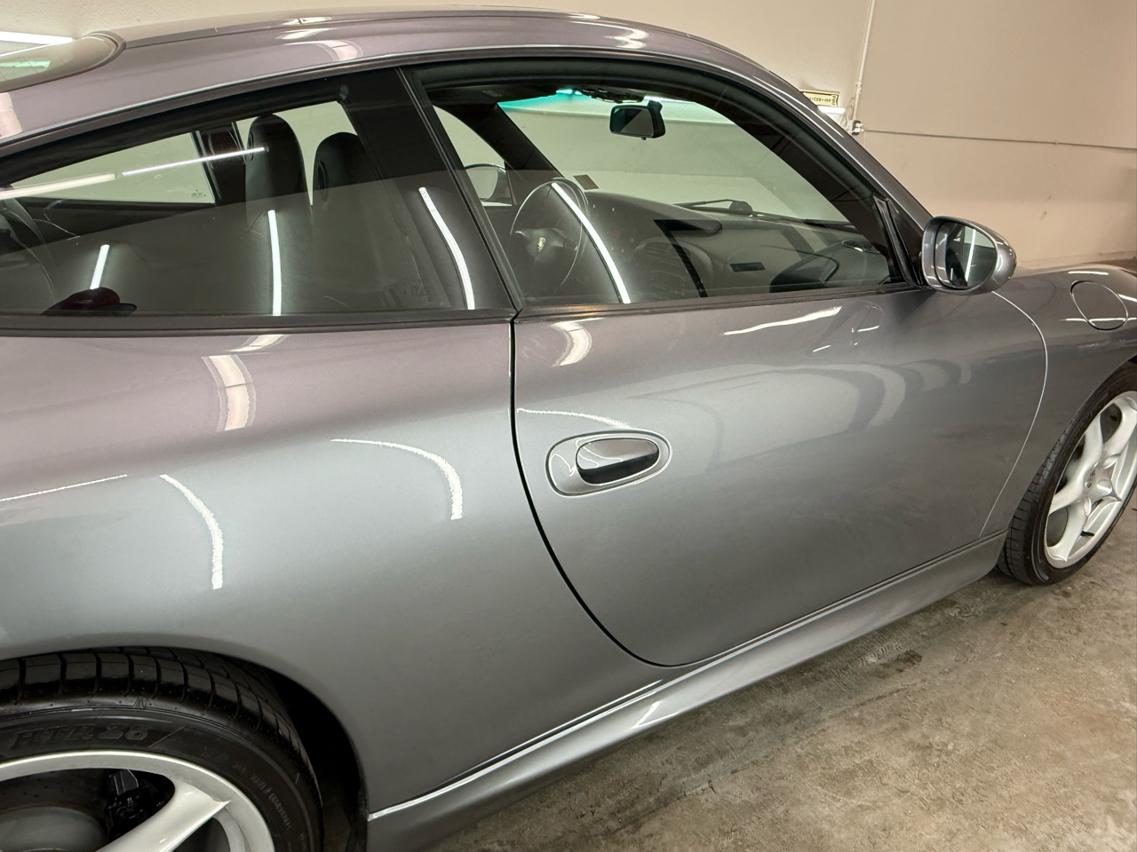 Porsche 911 Carrera Coupe 2003