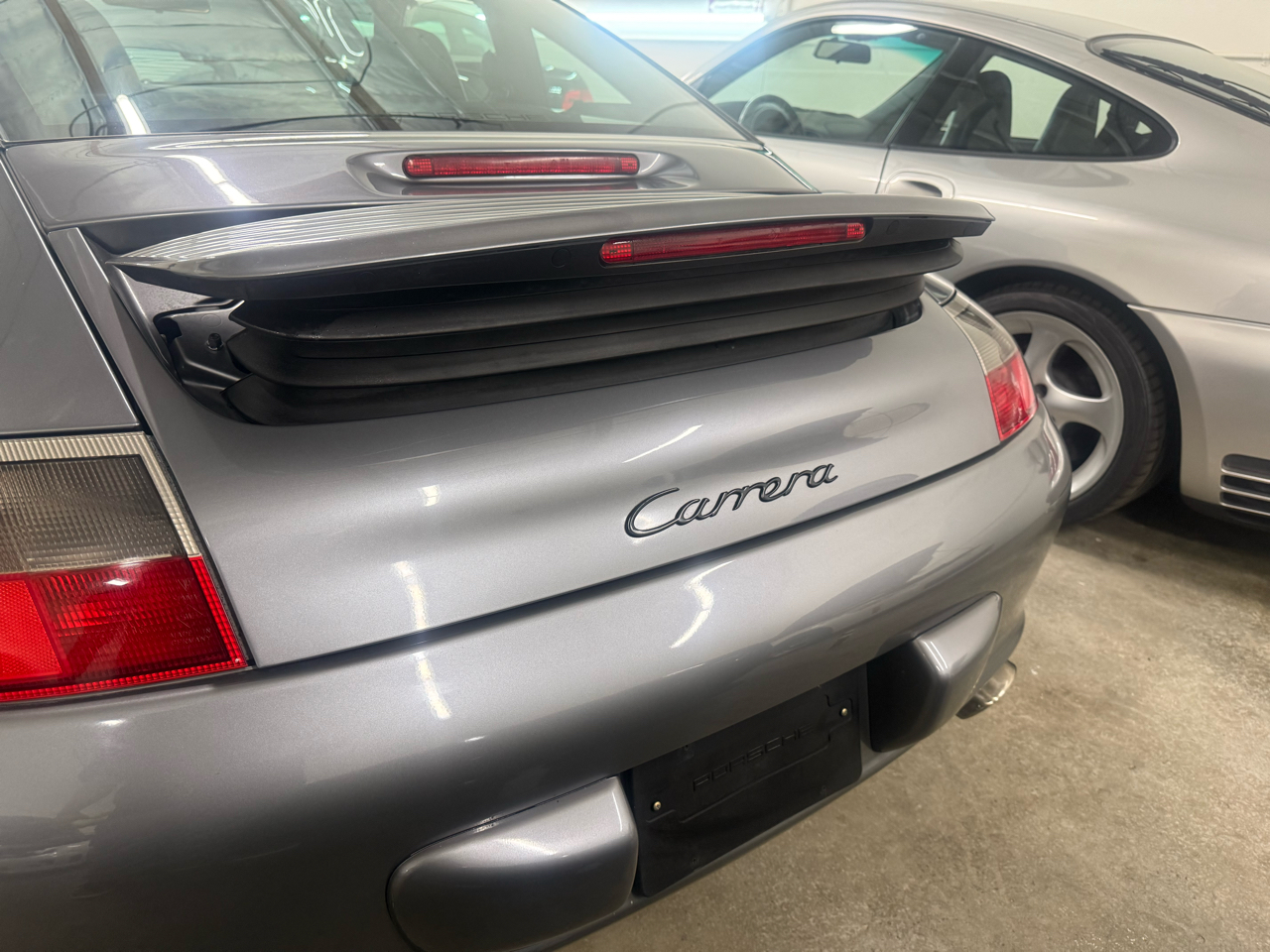 Porsche 911 Carrera Coupe 2003