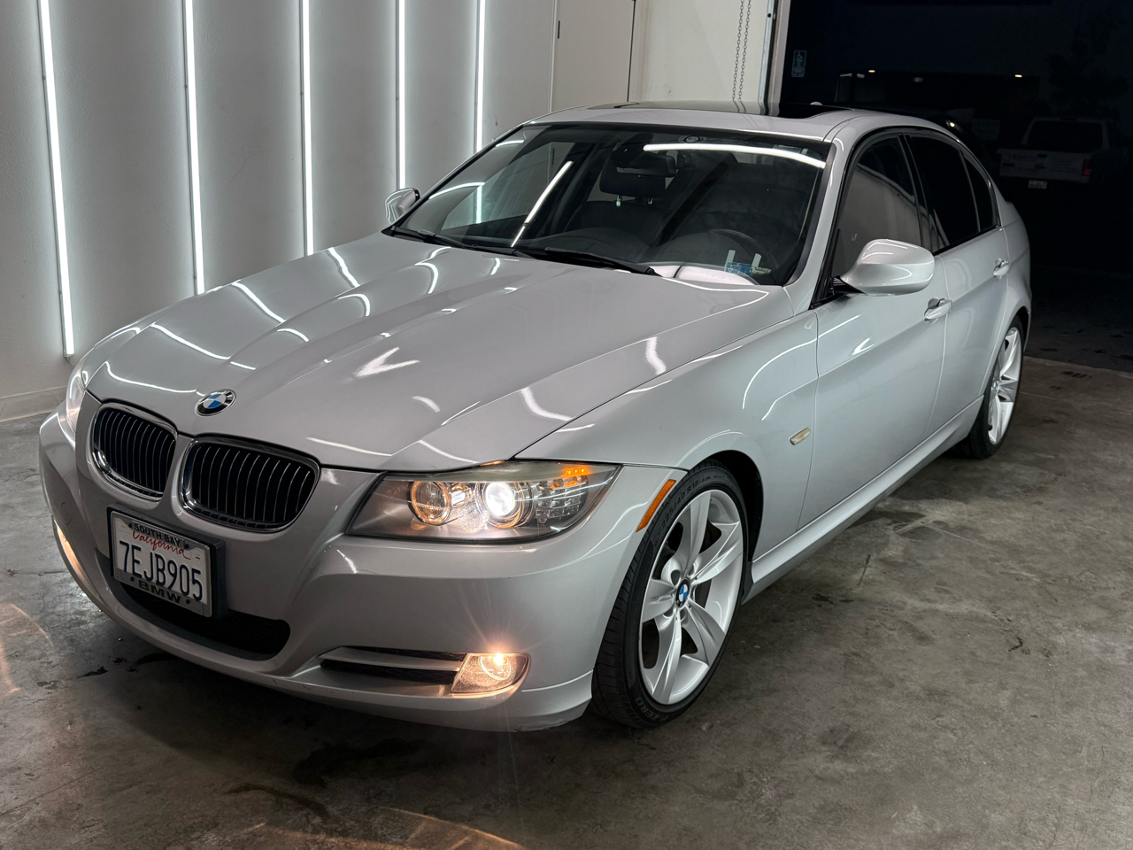 BMW 3-Series 335i 2011