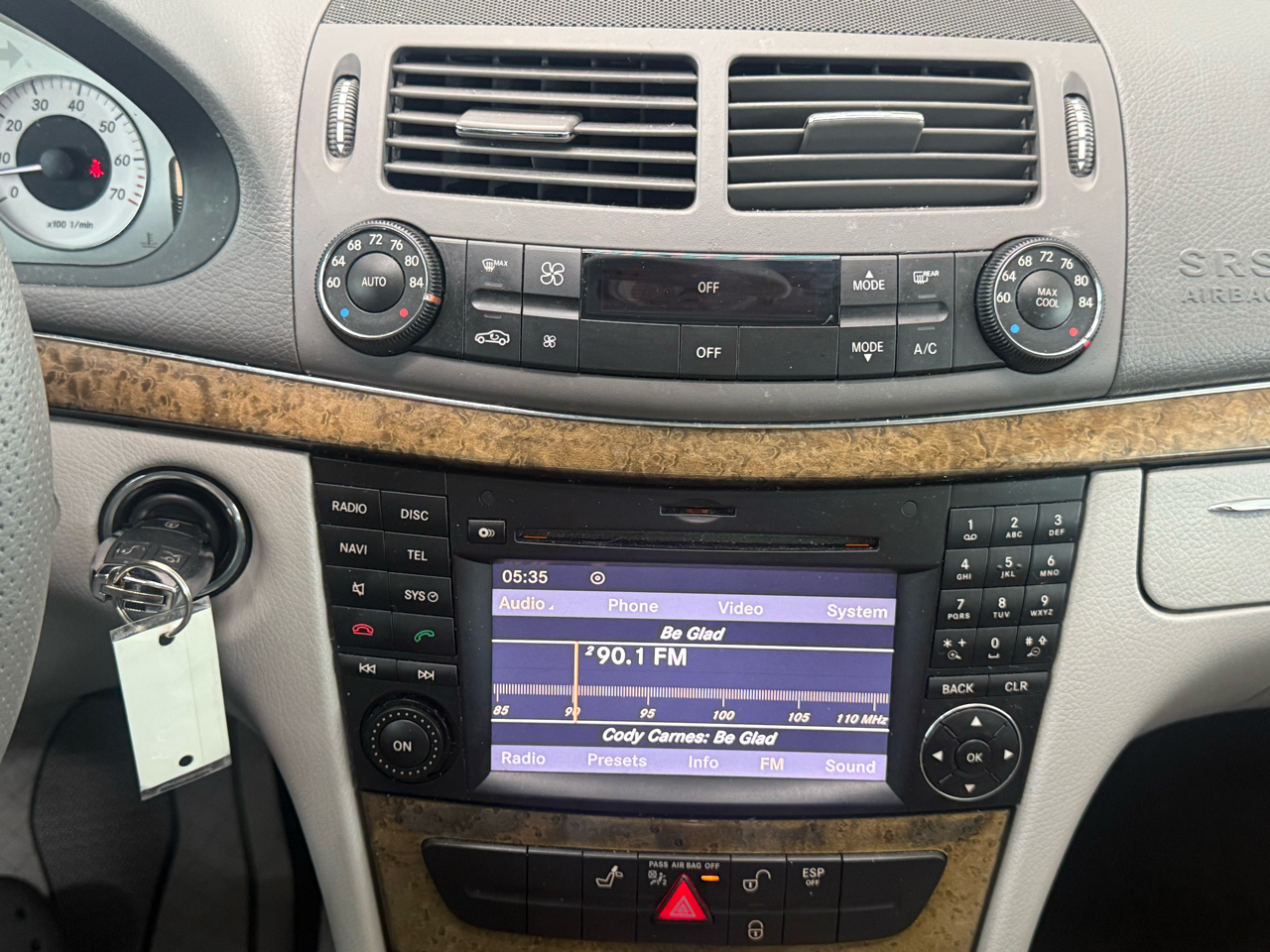 Mercedes-Benz E-Class E350 Luxury Sedan 2009