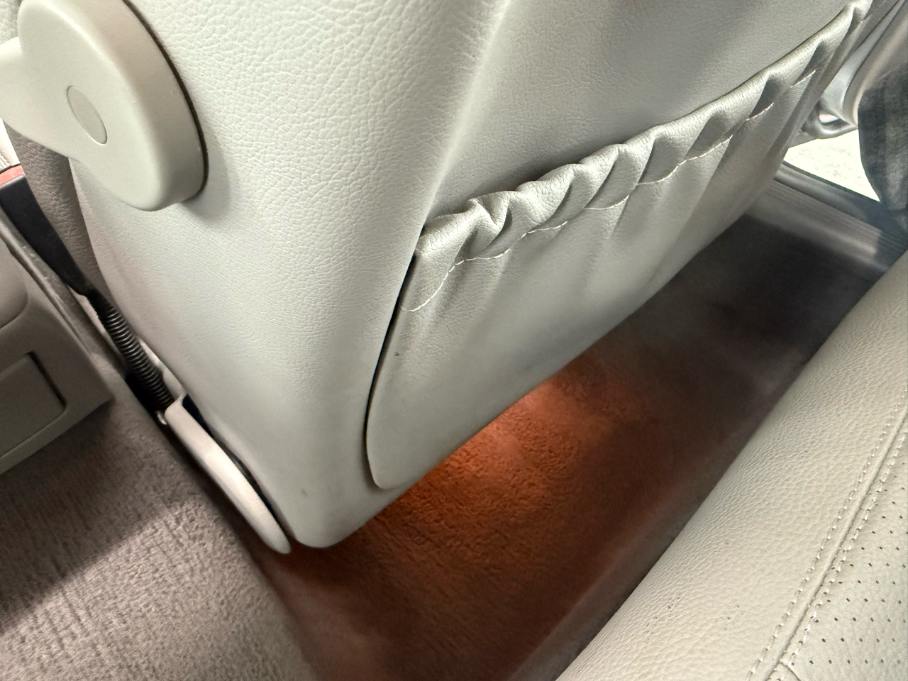 Mercedes-Benz E-Class E350 Luxury Sedan 2009