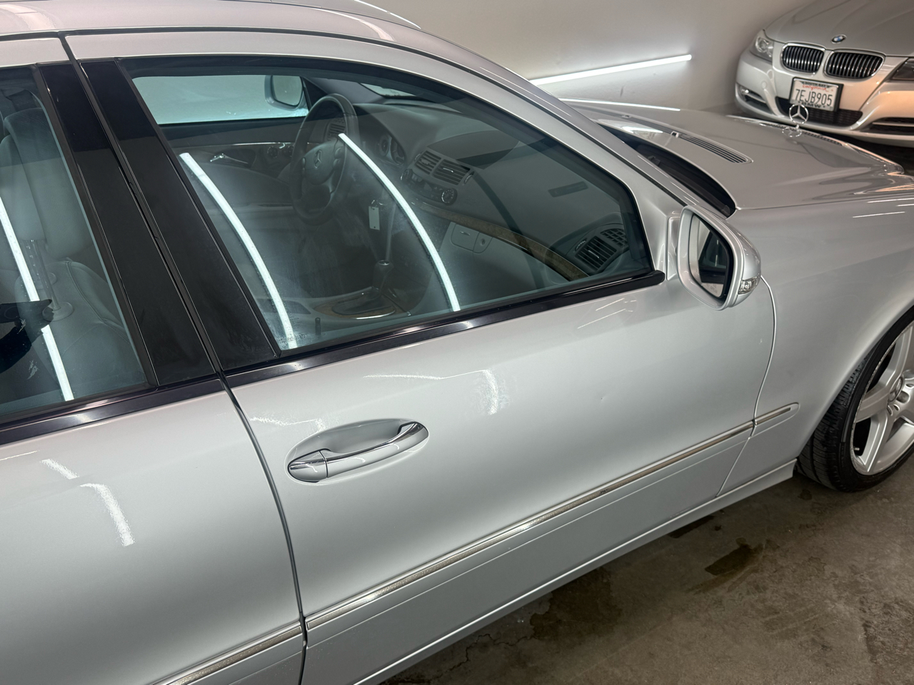 Mercedes-Benz E-Class E350 Luxury Sedan 2009