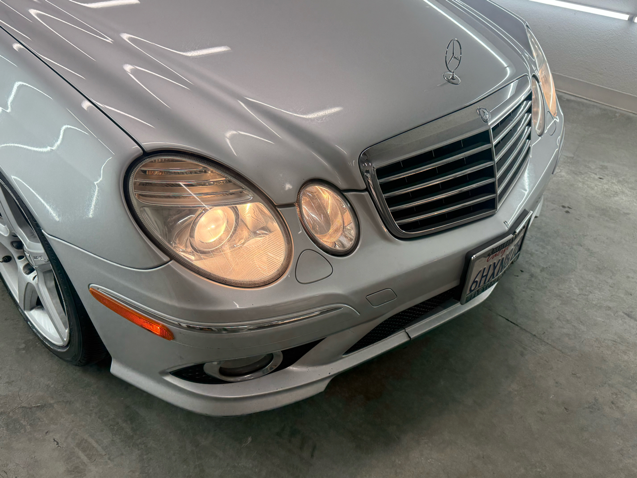 Mercedes-Benz E-Class E350 Luxury Sedan 2009