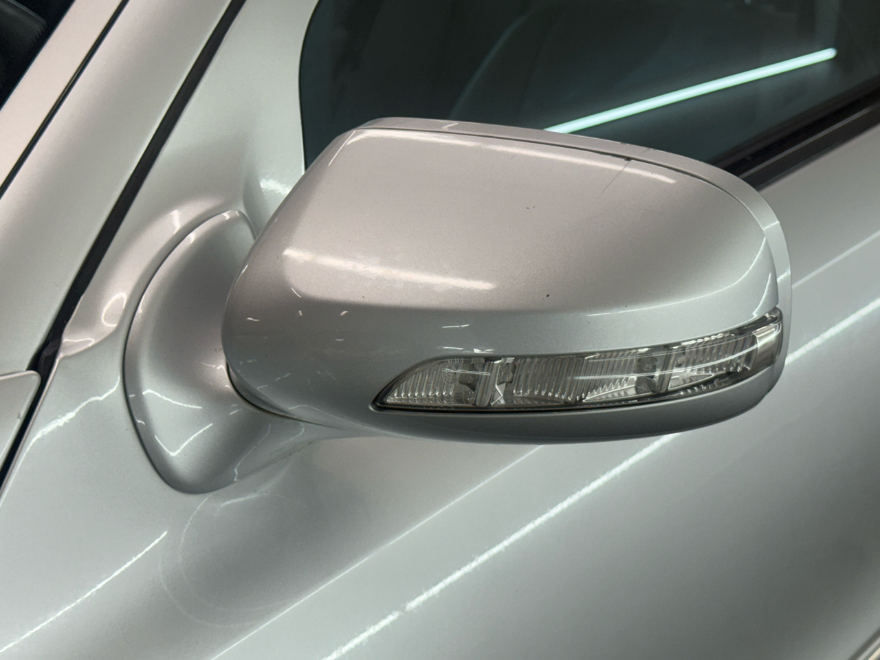 Mercedes-Benz E-Class E350 Luxury Sedan 2009