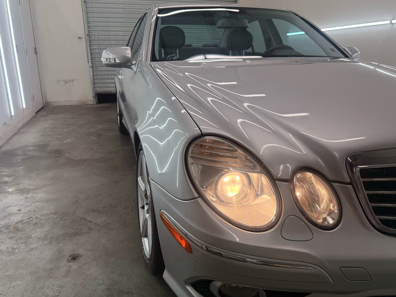 Mercedes-Benz E-Class E350 Luxury Sedan 2009