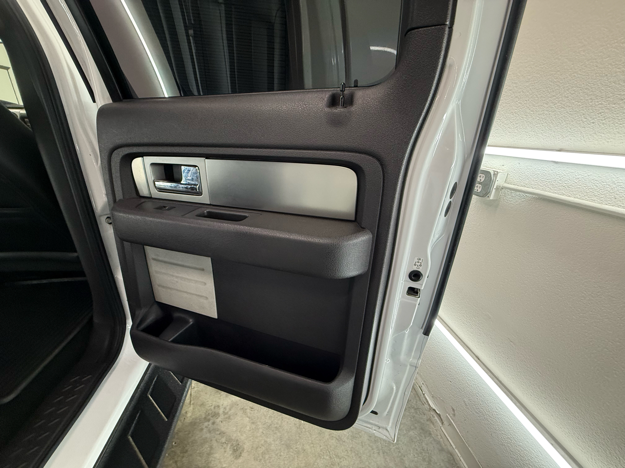 Ford F-150 Raptor SuperCrew 4WD 2013