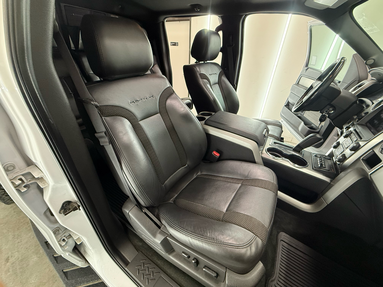 Ford F-150 Raptor SuperCrew 4WD 2013