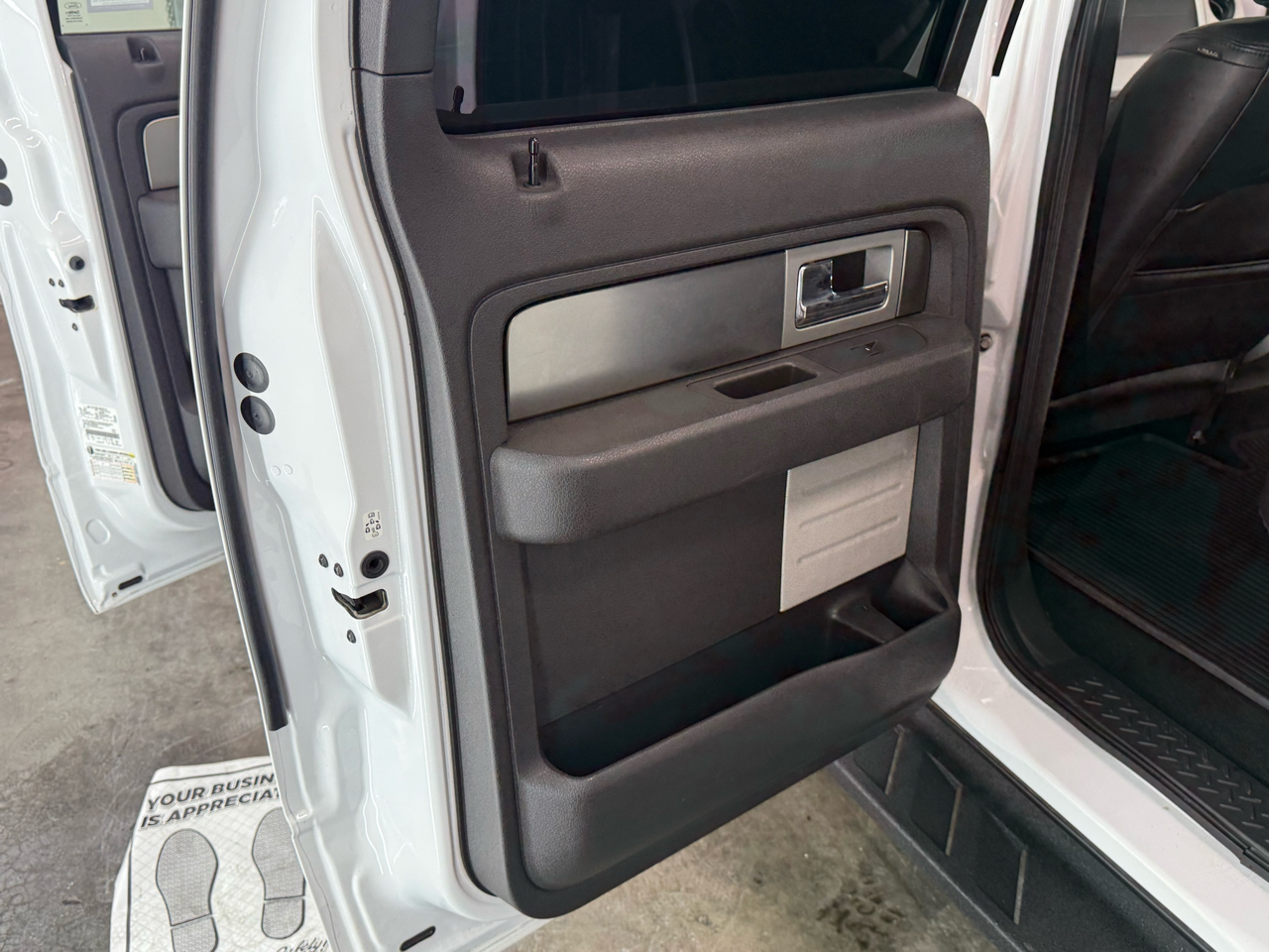 Ford F-150 Raptor SuperCrew 4WD 2013