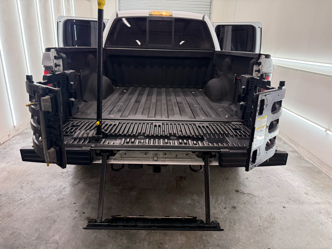 Ford F-150 Raptor SuperCrew 4WD 2013