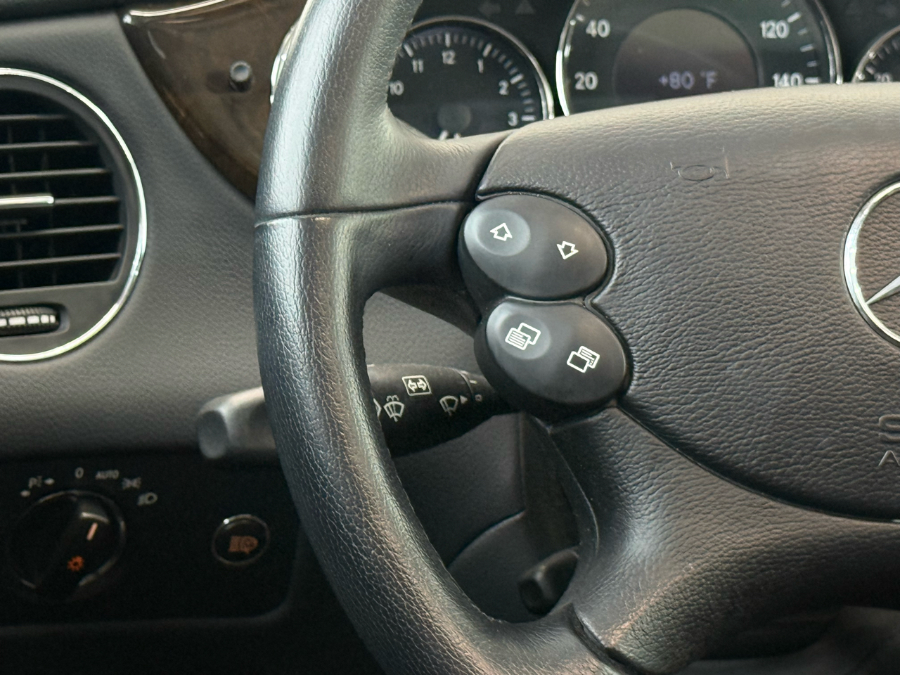 Mercedes-Benz CLS-Class CLS500 4-Door Coupe 2006