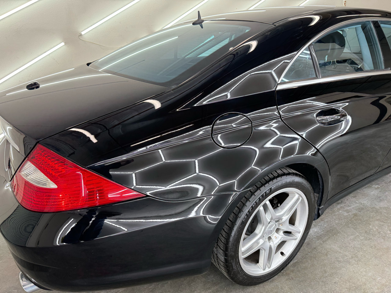 Mercedes-Benz CLS-Class CLS500 4-Door Coupe 2006