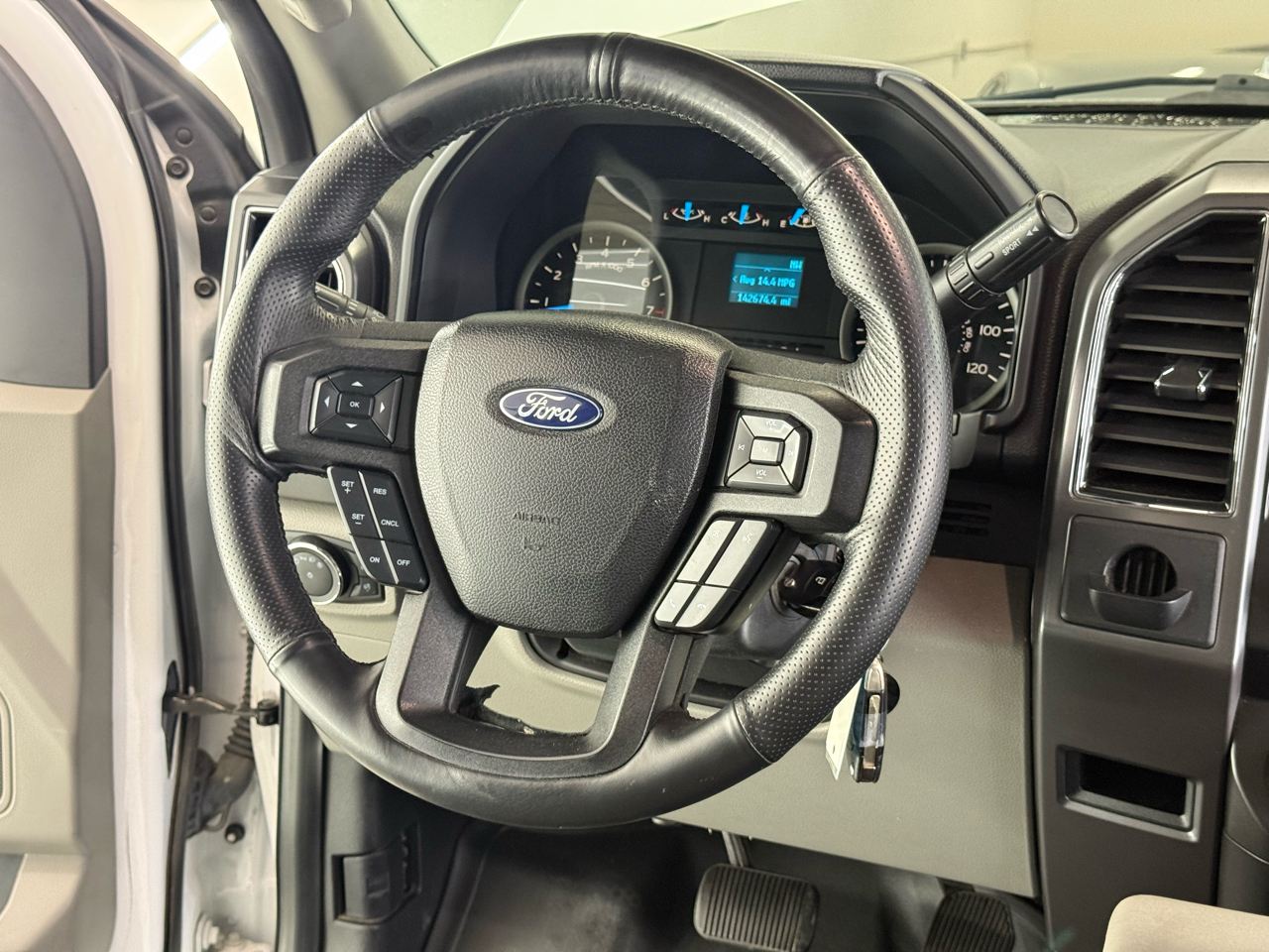 Ford F-150 XLT SuperCrew 5.5-ft. Bed 2WD 2017