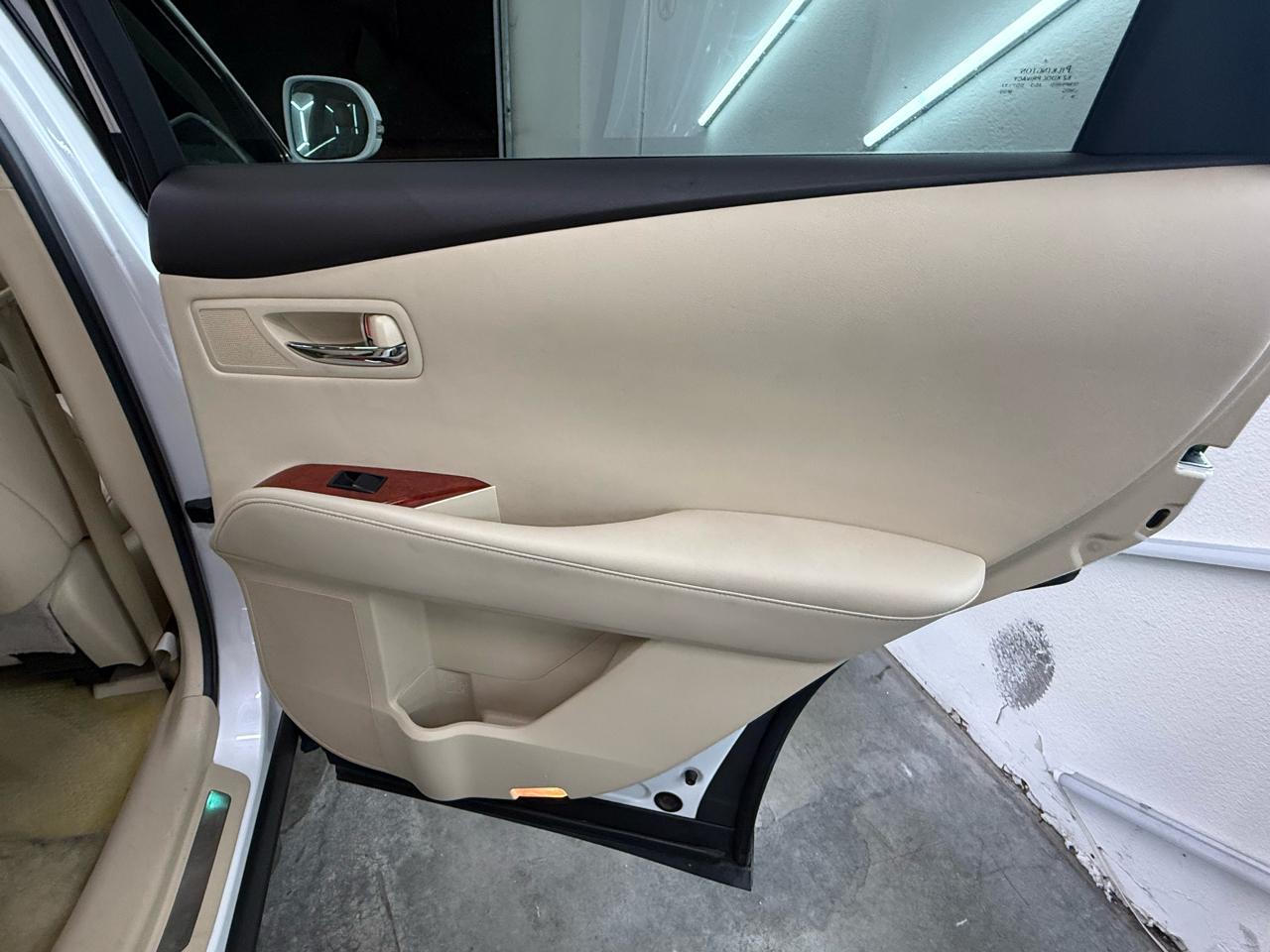 Lexus RX 450h FWD 4dr Hybrid 2011