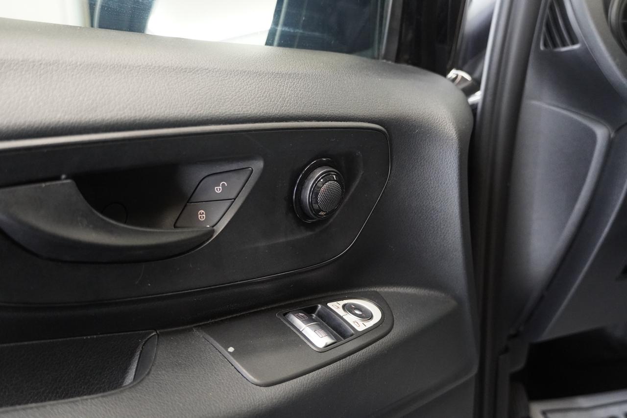 Mercedes-Benz Metris Passenger Van 2019