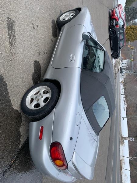 Mazda MX-5 Miata Base 2000