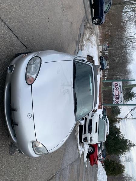 Mazda MX-5 Miata Base 2000