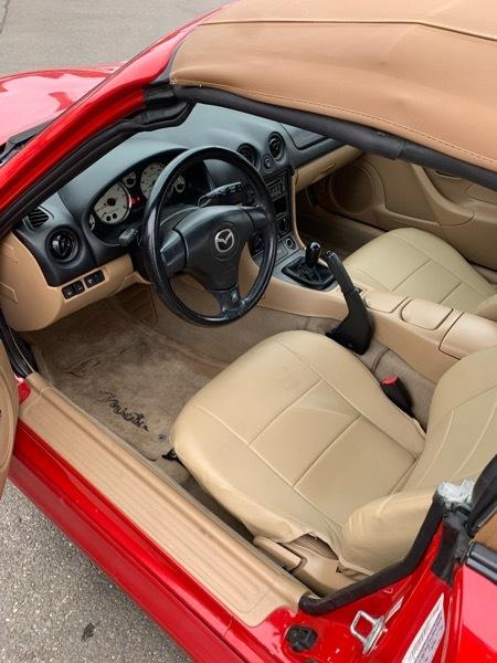 Mazda MX-5 Miata Base 2001