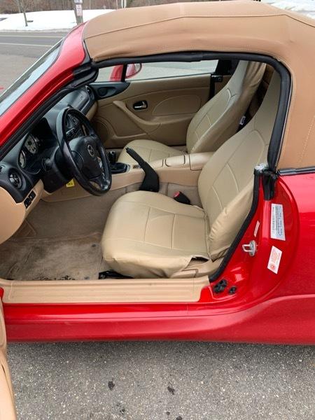 Mazda MX-5 Miata Base 2001