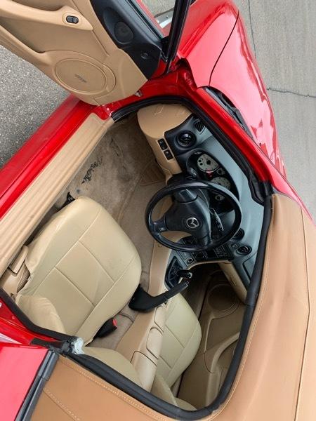 Mazda MX-5 Miata Base 2001