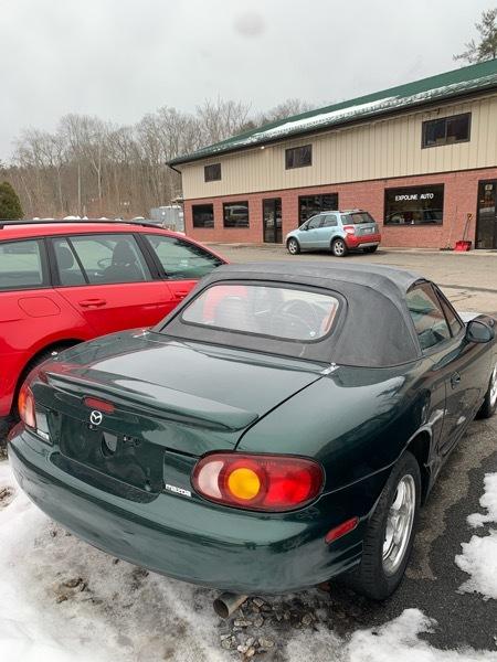 Mazda MX-5 Miata Base 2000