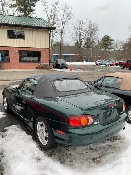 Mazda MX-5 Miata Base 2000