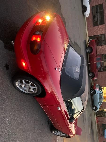 Mazda MX-5 Miata 2D Convertible 1997