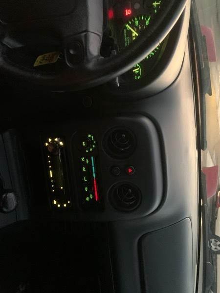 Mazda MX-5 Miata 2D Convertible 1997