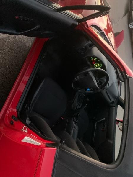 Mazda MX-5 Miata 2D Convertible 1997