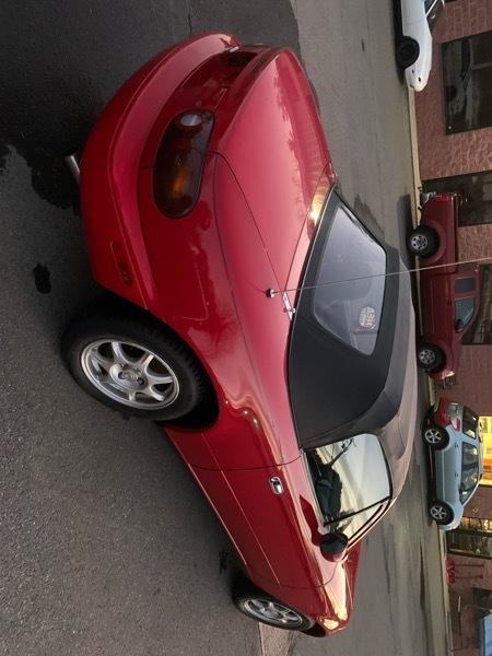 Mazda MX-5 Miata 2D Convertible 1997
