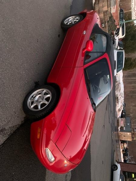 Mazda MX-5 Miata 2D Convertible 1997