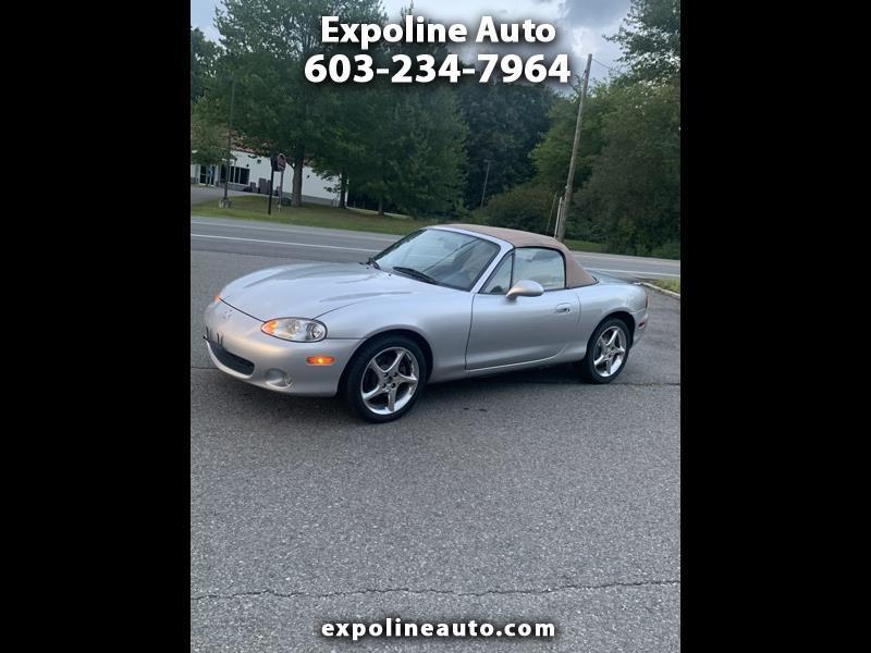 Mazda MX-5 Miata 2D Convertible 2001