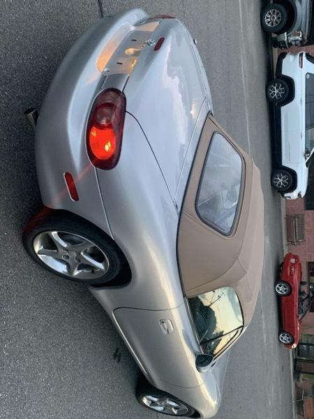 Mazda MX-5 Miata 2D Convertible 2001
