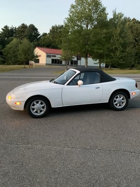 Mazda MX-5 Miata Base 1992