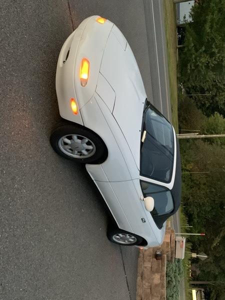 Mazda MX-5 Miata Base 1992