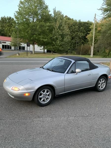 Mazda MX-5 Miata Base 1990