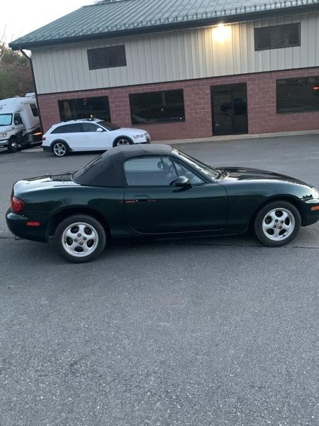 Mazda MX-5 Miata 2dr Conv PRHT Man Sport 1999
