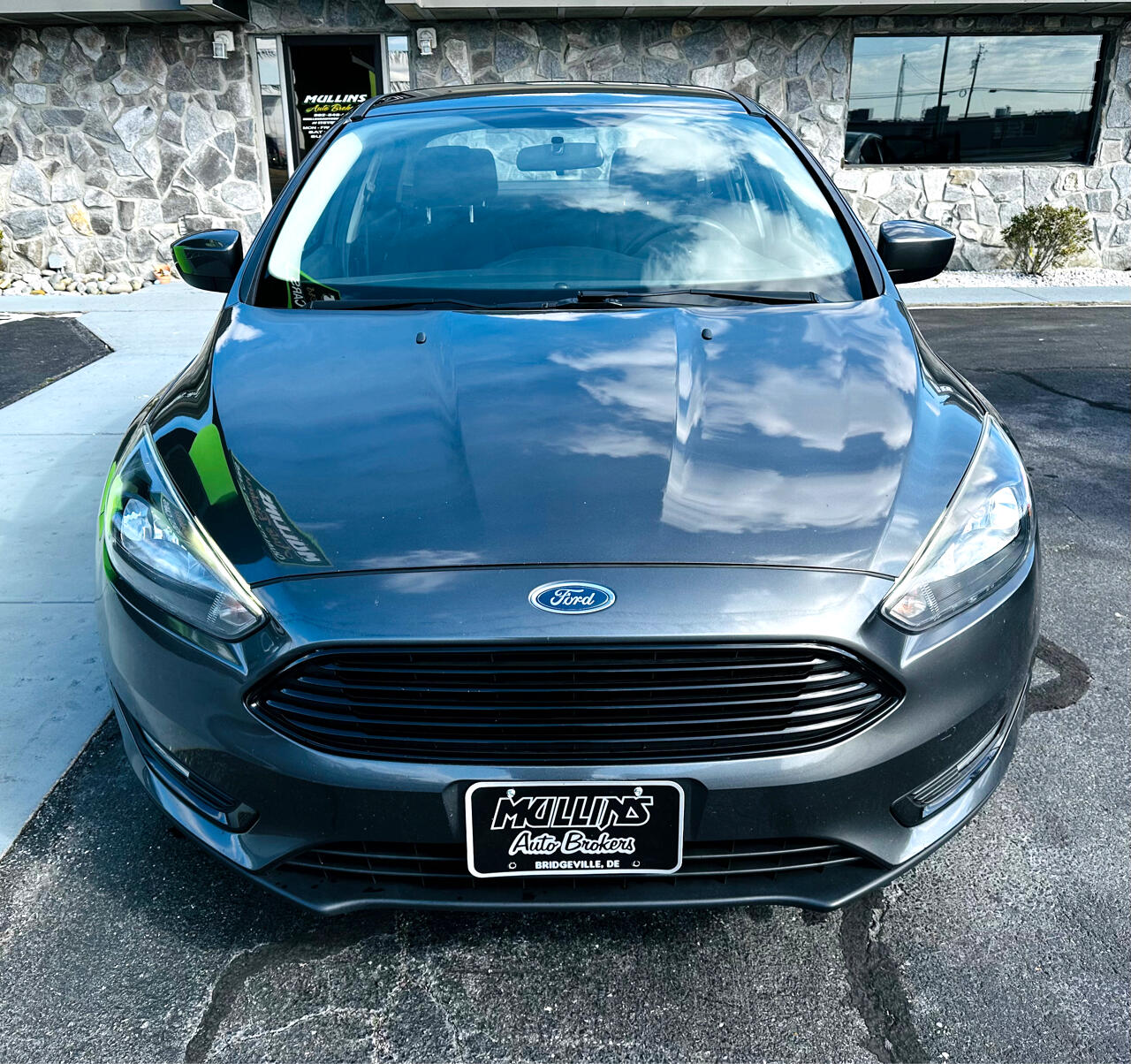 Used 2018 Ford Focus SE with VIN 1FADP3FE6JL225739 for sale in Bridgeville, DE