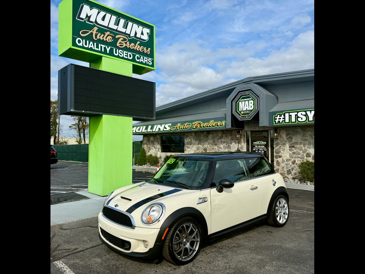 MINI Cooper Hardtop 2dr Cpe S 2012 MINI Cooper Hardtop 2dr Cpe S 2012
