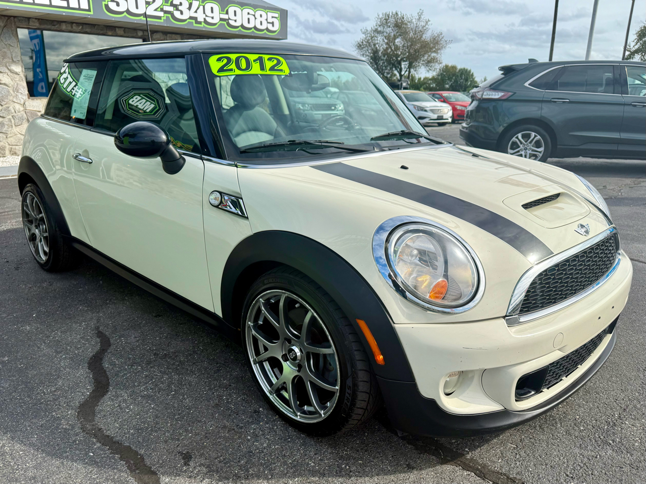 MINI Cooper Hardtop 2dr Cpe S 2012 MINI Cooper Hardtop 2dr Cpe S 2012