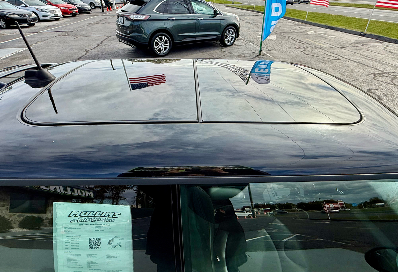 MINI Cooper Hardtop 2dr Cpe S 2012 MINI Cooper Hardtop 2dr Cpe S 2012