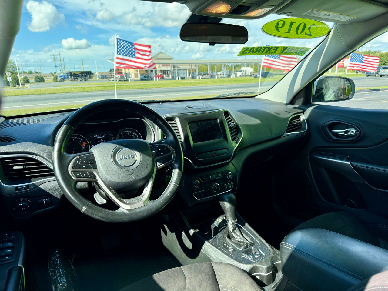 Jeep Cherokee Latitude FWD 2019 Jeep Cherokee Latitude FWD 2019