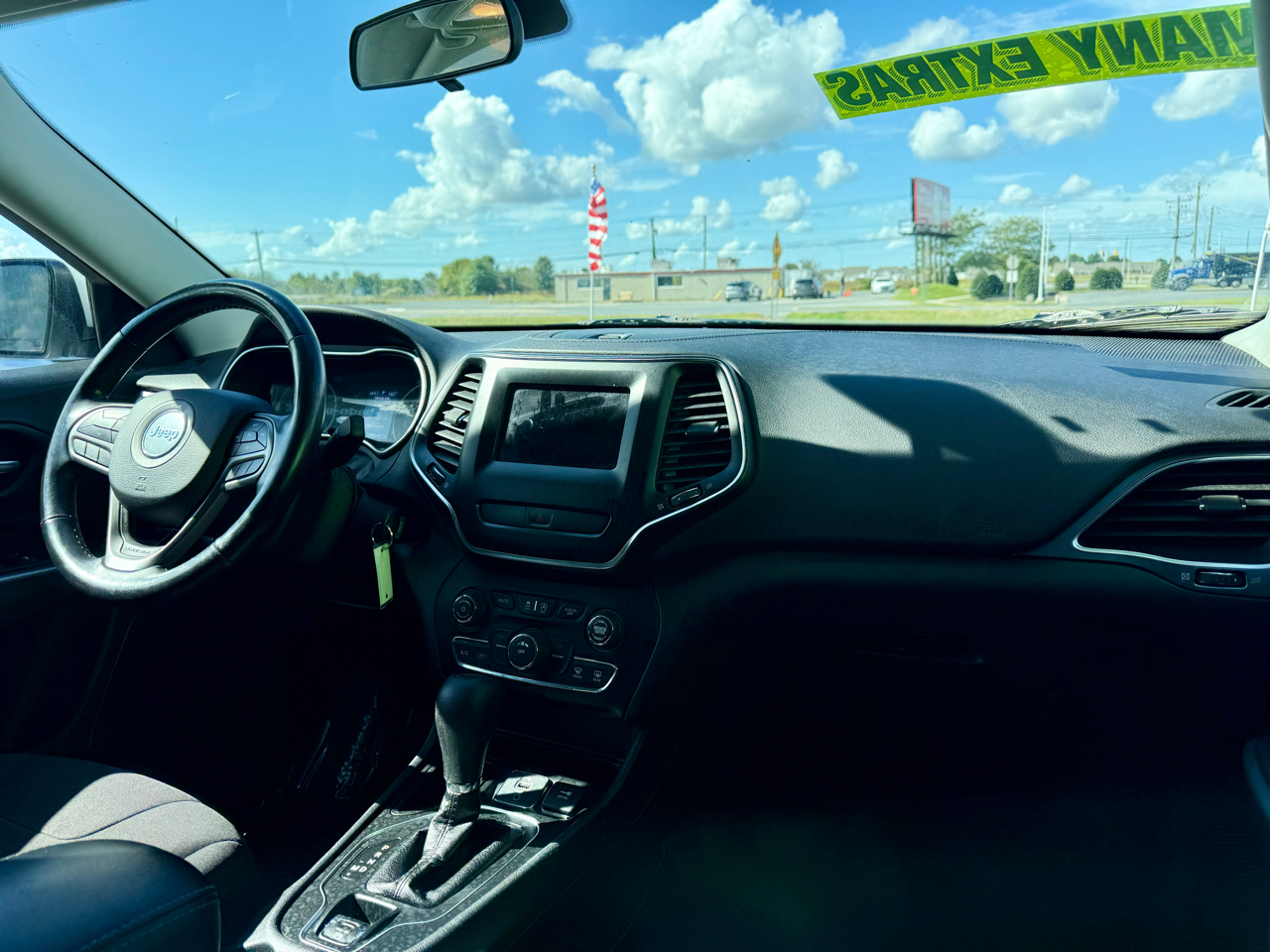 Jeep Cherokee Latitude FWD 2019 Jeep Cherokee Latitude FWD 2019