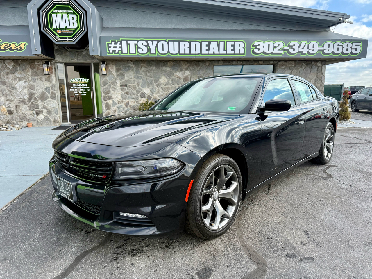 2015 Dodge Charger 4dr Sdn SXT RWD