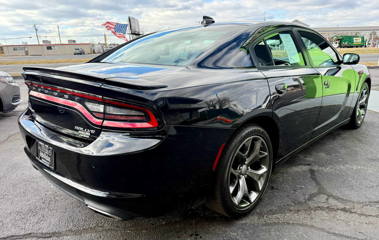 Dodge Charger 4dr Sdn SXT RWD 2015