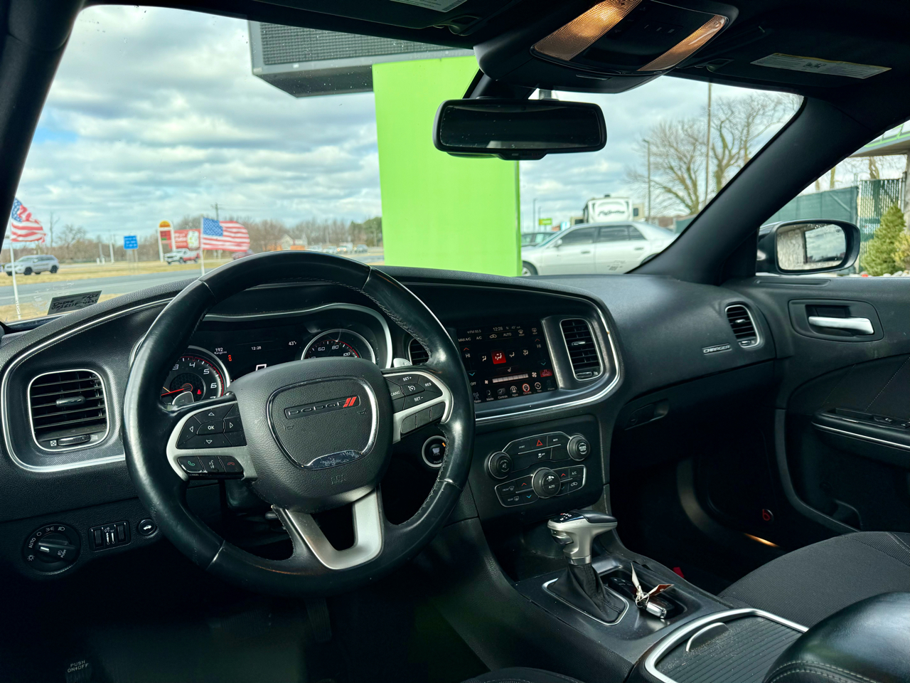 Dodge Charger 4dr Sdn SXT RWD 2015