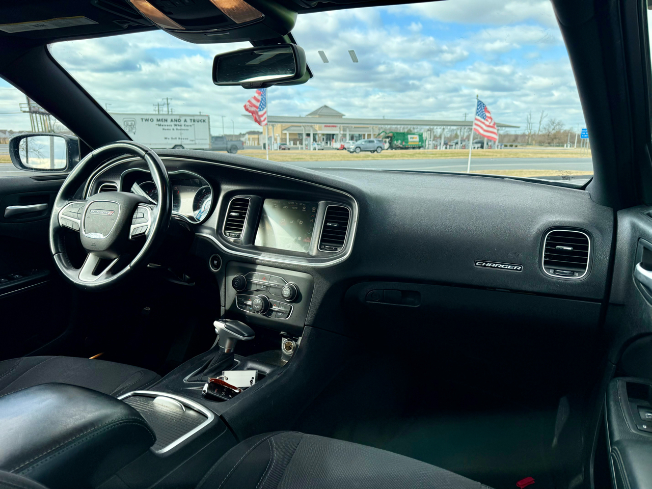 Dodge Charger 4dr Sdn SXT RWD 2015