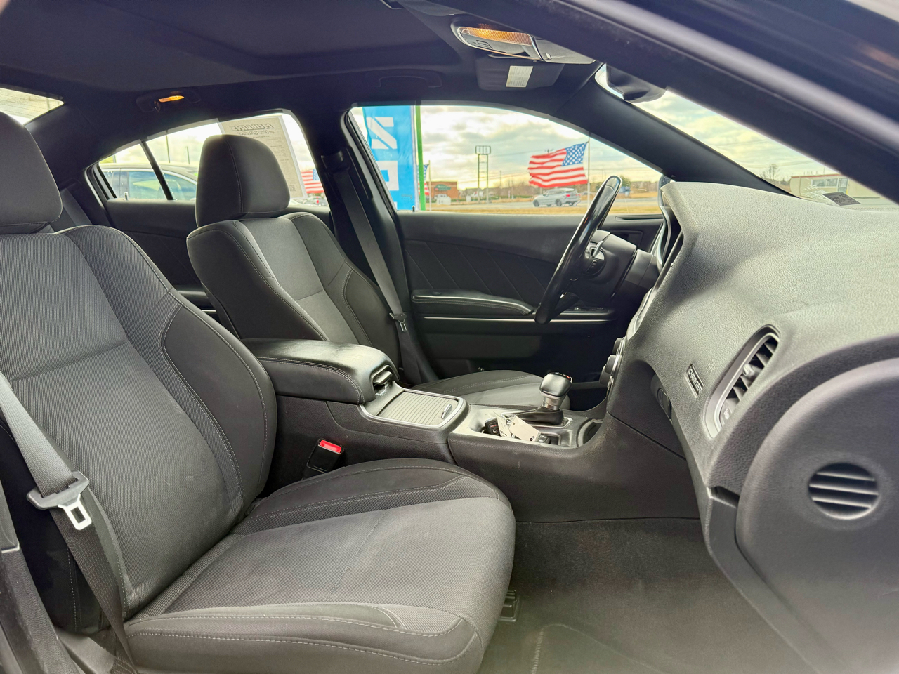 Dodge Charger 4dr Sdn SXT RWD 2015