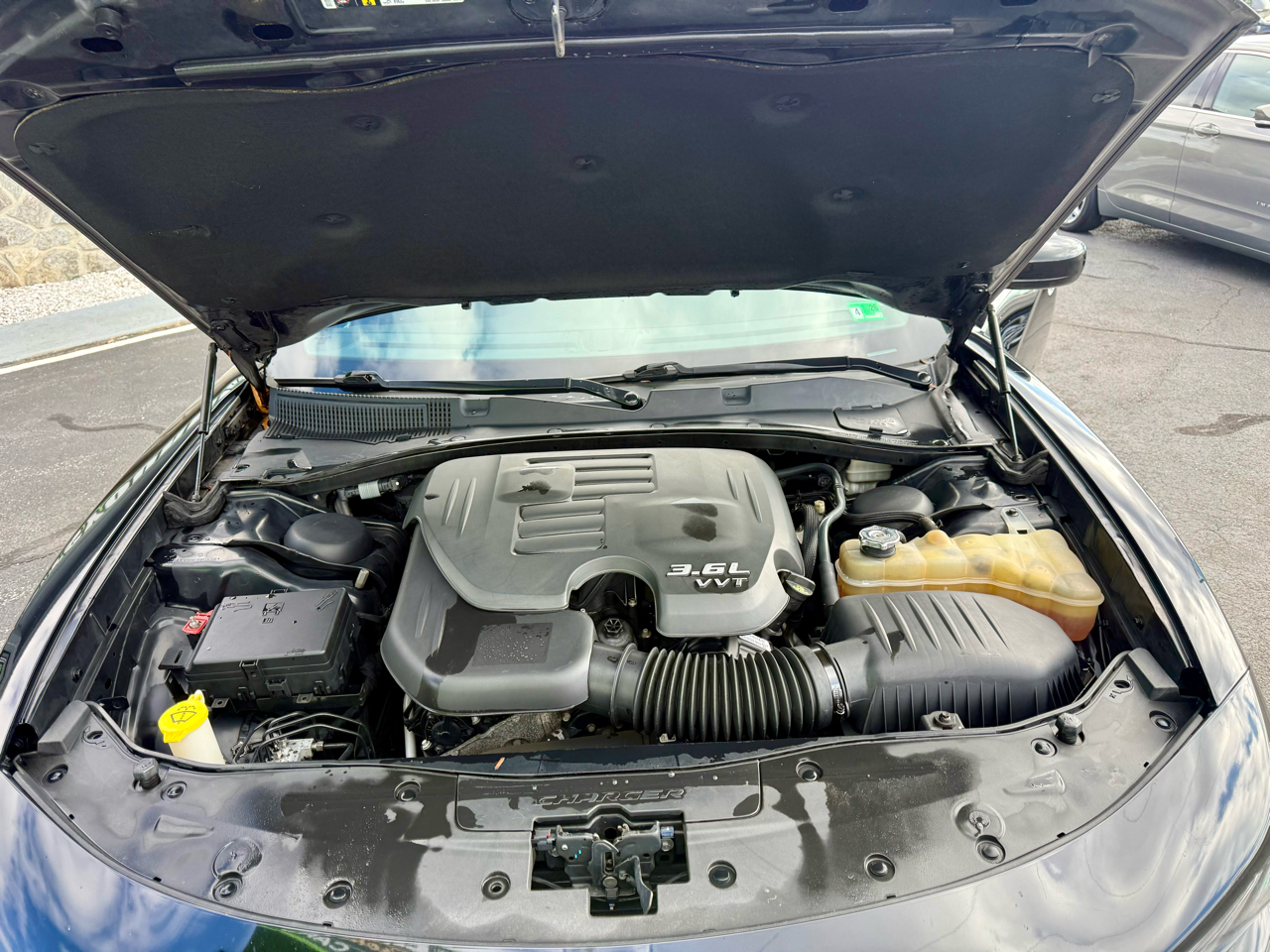 Dodge Charger 4dr Sdn SXT RWD 2015