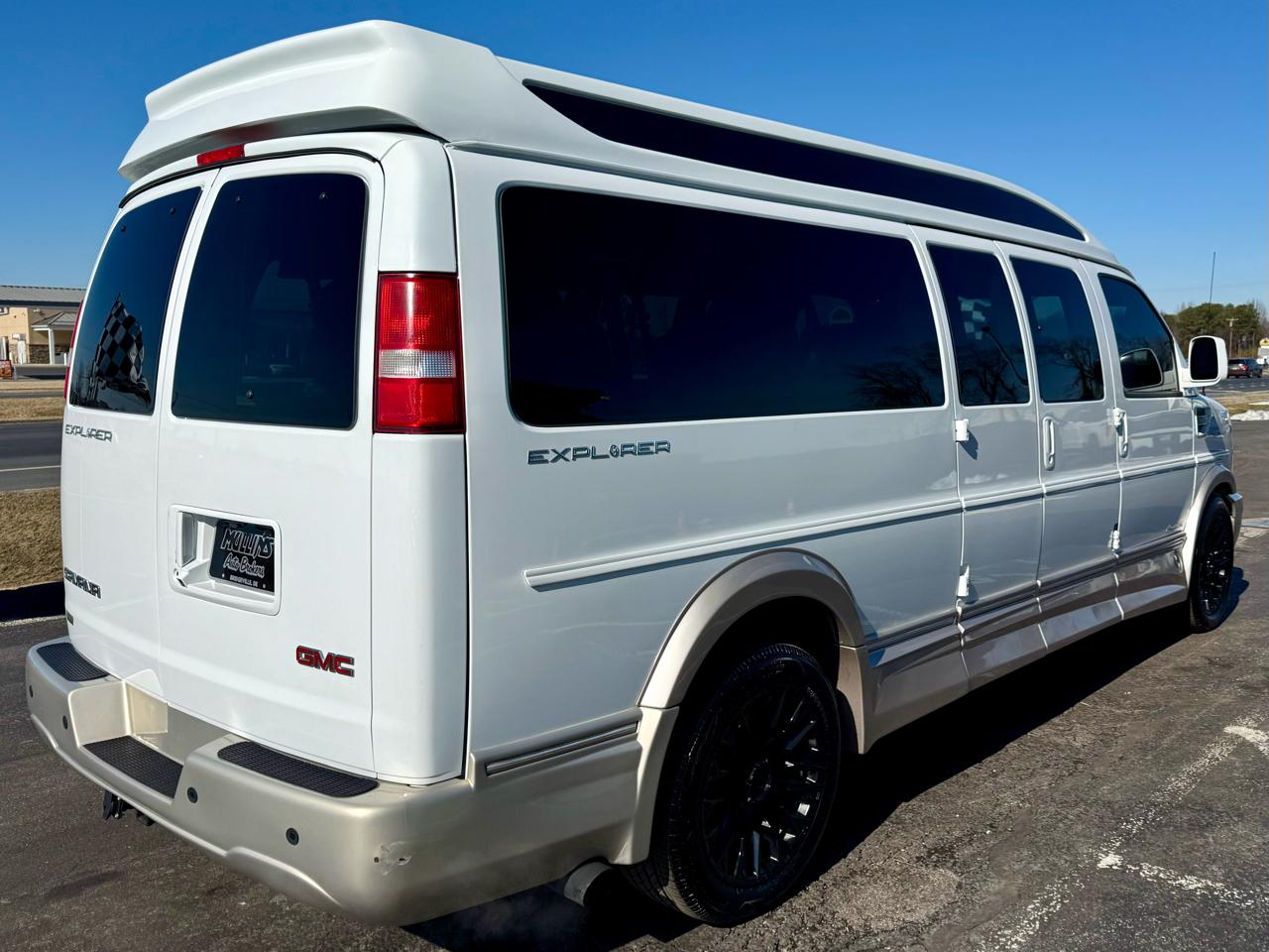 GMC Savana Cargo Van RWD 2500 155" 2017