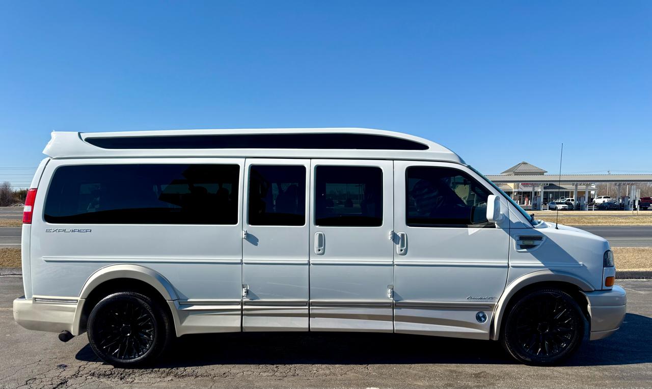 GMC Savana Cargo Van RWD 2500 155" 2017